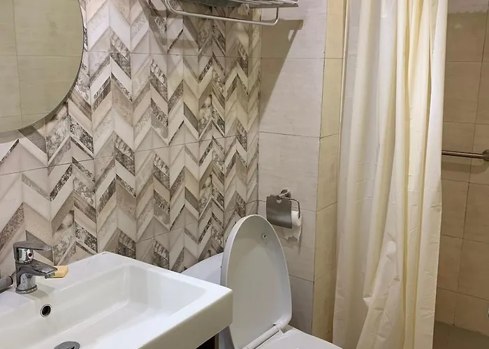 Stylish Two Bedroom Unit In Avida With Netflix *